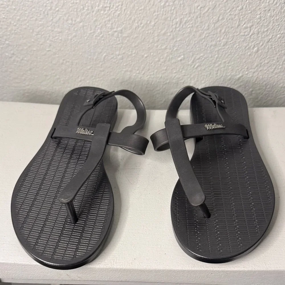 NEW- Melissa womens grey jelly Sandals- size 7